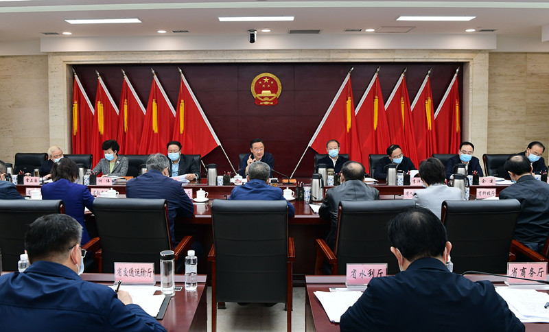 唐仁健主持召開省政府黨組（擴大）會議 傳達學(xué)習(xí)習(xí)近平總書記重要講話精神等 安排部署貫徹落實工作