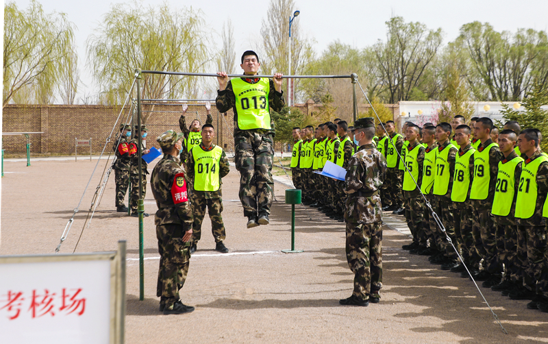 考核全程公開透明！武警甘肅總隊執(zhí)勤支隊組織2020年士官培訓(xùn)對象選拔工作