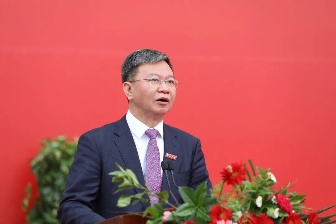 蘭州大學校長嚴純?nèi)A寄語2020屆本科畢業(yè)生：做敢擔當、能擔當、有擔當?shù)娜?>
        </a><em>蘭州大學校長嚴純?nèi)A寄語2020屆本科畢業(yè)生：做敢擔當、能擔當、有擔當?shù)娜?/em></li>
    <li><a  target=