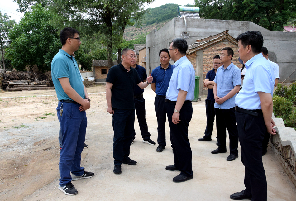 王銳深入麥積區(qū)、甘谷縣掛牌督戰(zhàn)村調(diào)研指導(dǎo)脫貧攻堅(jiān)工作