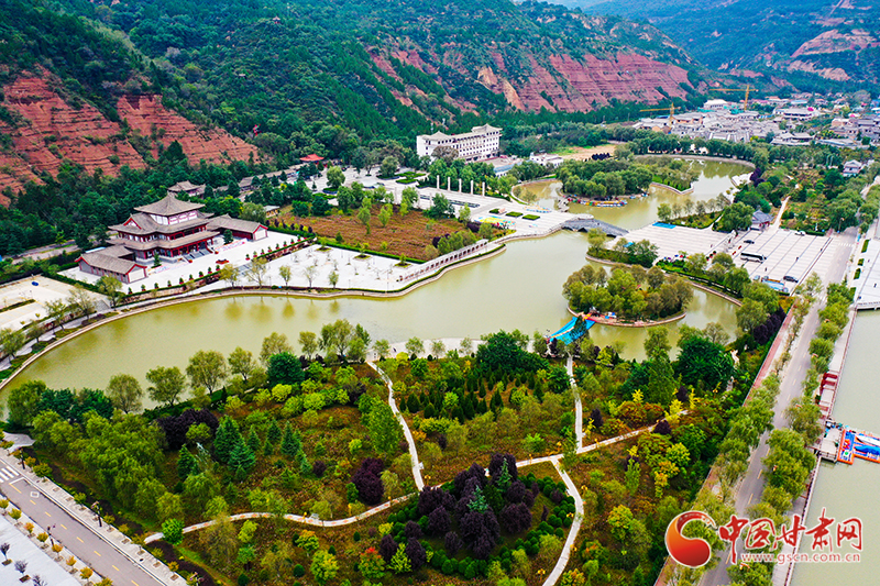【中國夢(mèng) 黃河情】甘肅崇信：滿城公園滿城花 一城山水半城香