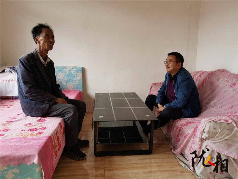 【隴人相】以扶貧為己任 把村民當(dāng)親人——記元古堆村黨支部第一書記、駐村幫扶工作隊(duì)隊(duì)長陳元兵