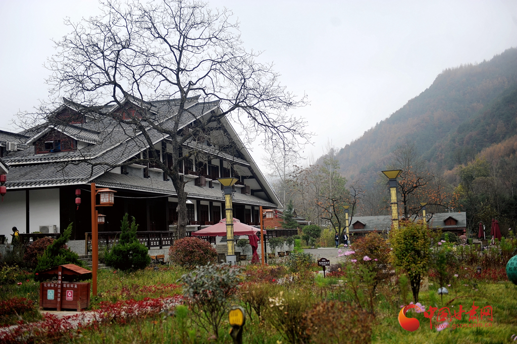 【擔(dān)使命 聚同心 促巨變 省直部門落實脫貧攻堅責(zé)任工作紀(jì)實】甘肅省“十三五”期間累計易地搬遷49.9萬建檔立卡貧困人口