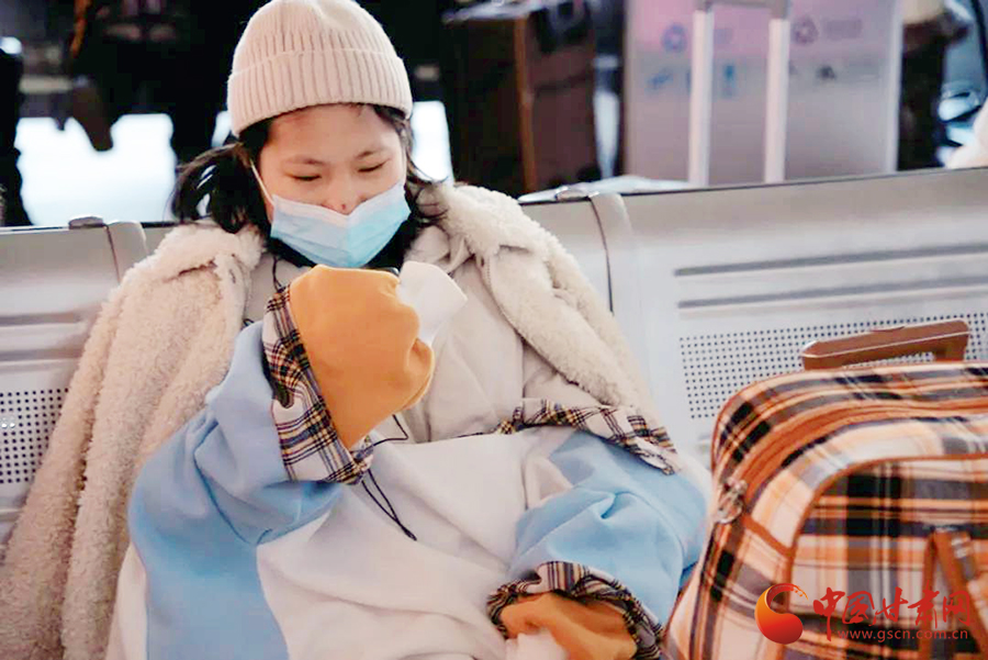 春運(yùn)故事：歸途的車站，有溫情、愛情，還有堅(jiān)守