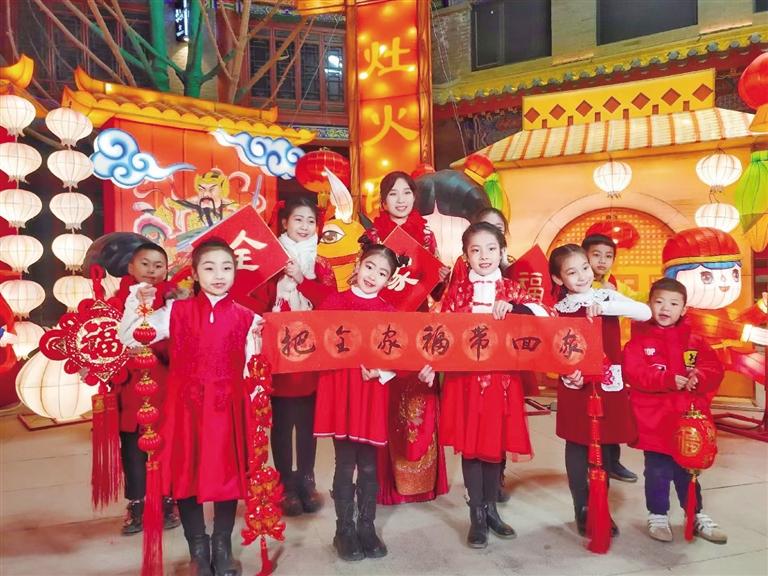 中共蘭州市委宣傳部出品 原創(chuàng)音樂電視《全家?！?向全市人民拜年！