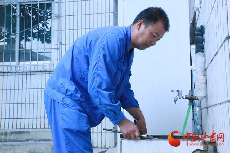 【百年風(fēng)華 奮進(jìn)甘肅·黨員風(fēng)采】新時(shí)代“時(shí)傳祥”馬宏斌：一人臟換得萬(wàn)家凈