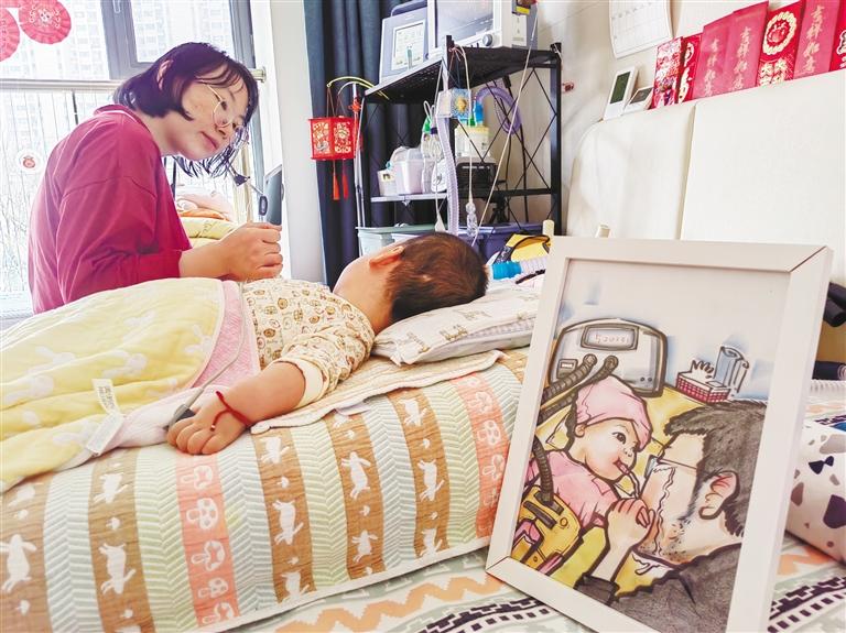 坐在盆里的小雪人結(jié)晶了爸爸媽媽對(duì)我的深愛(ài)