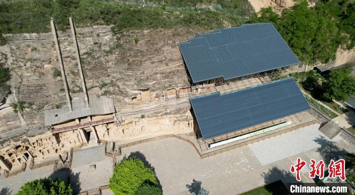 圖為航拍視角下的北石窟寺?！“瑧c龍 攝