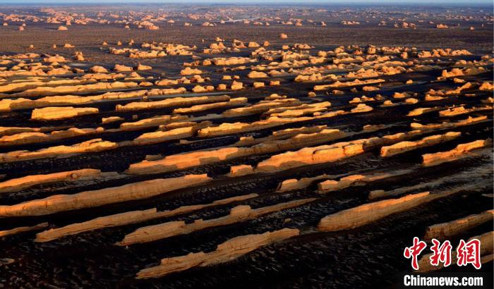 敦煌雅丹世界地質(zhì)公園。(資料圖) 敦煌市委宣傳部供圖