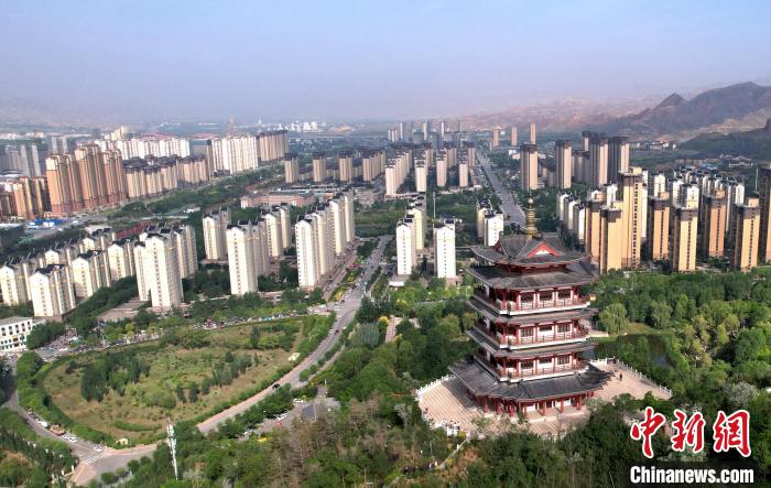 圖為“南涼古都”樂(lè)都朝陽(yáng)山片區(qū)的今朝。　薛蒂 攝