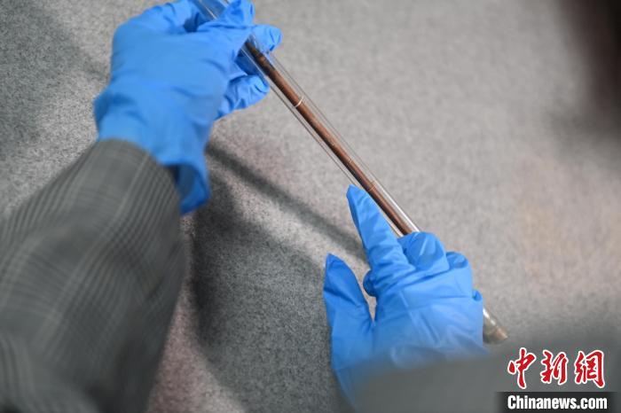 2024年5月7日，拍攝的甘肅省博物館館藏國寶級文物“白馬作”毛筆。李亞龍　攝